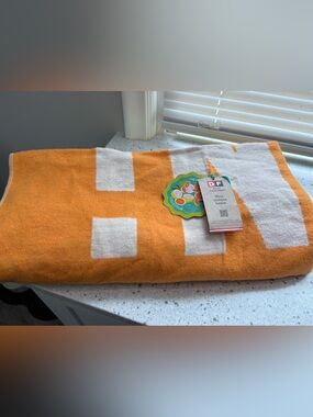 NWT David Fussenegger World Traveler Fun in the Sun Blanket